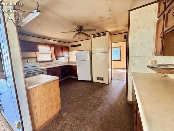 4th image of 1302 Fleetwood Dr