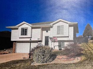 1210 Blue Stem Cir, Norfolk, NE 68701
