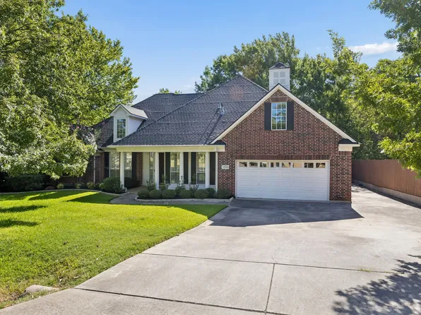 3718 Lakeview Dr, Grapevine, TX 76051
