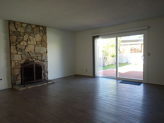 4th image of 9031 Ellsworth Dr