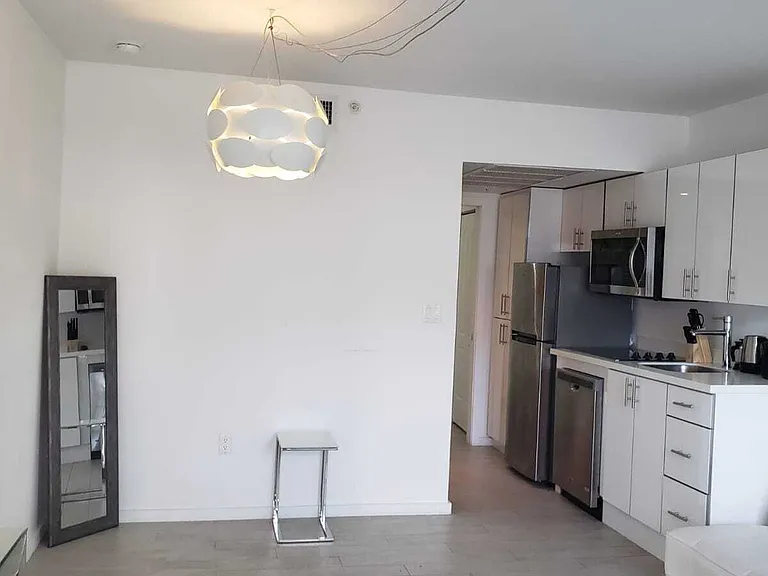 1601 Meridian Ave #105-1 — Photo 2