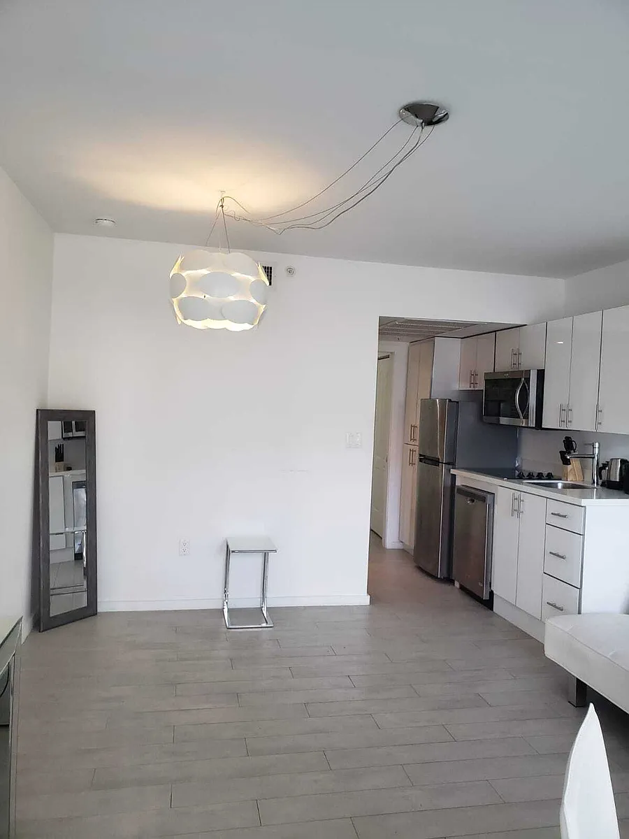 Building Photo - 1601 Meridian Ave #105-1