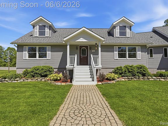 3rd image of 7060 Sheldon Rd