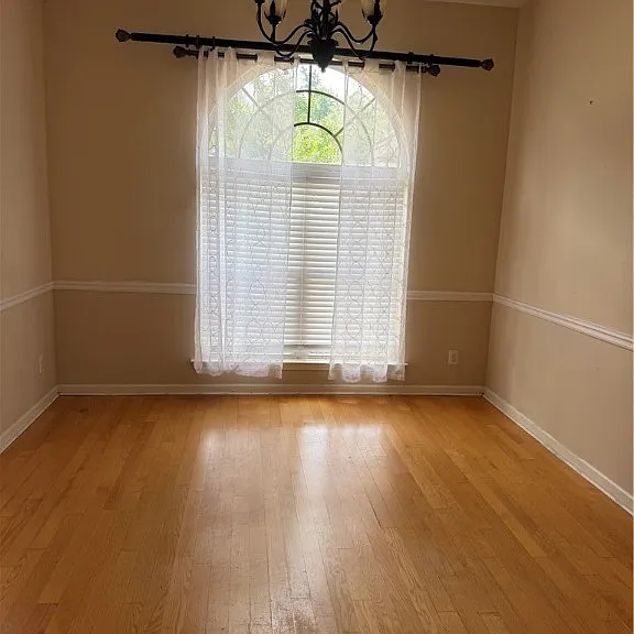 275 Silver Brook Cir — Photo 5