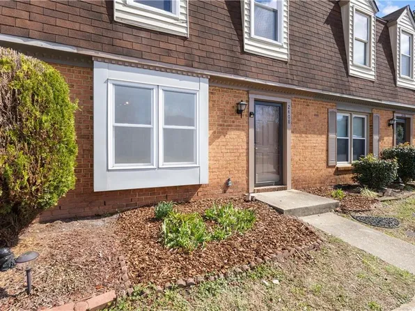 2408 Julie Ct, Virginia Beach, VA 23454