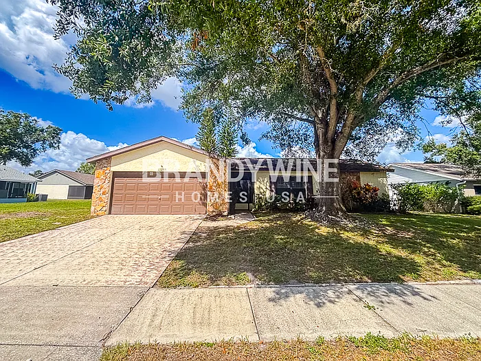 3 bed, 2.0 bath, 1477 sqft, $2,005 — Photo 2