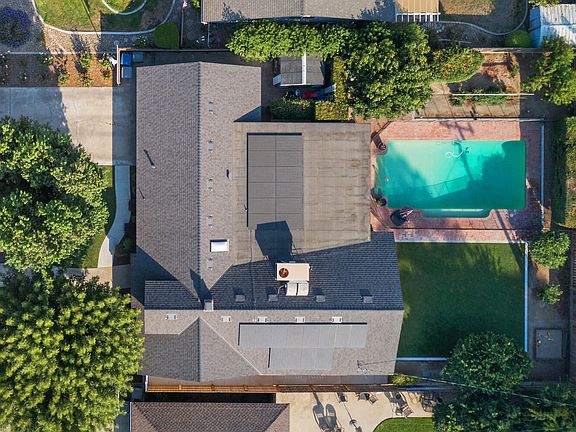 2nd image of 1347 W Howard Avenue