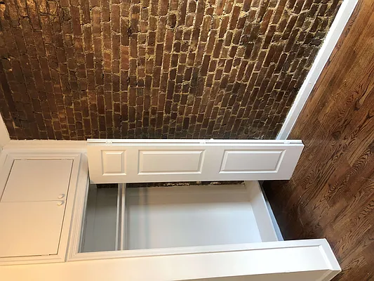 Rented by Nooklyn NYC LLC | media 17