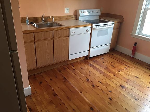 Kitchen - view 1