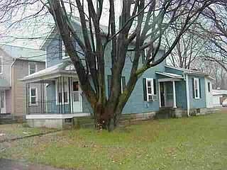 1st image of 231 E Lytle St
