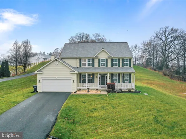 95 Equestrian Dr, Chambersburg, PA 17202