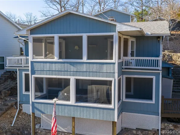 830 Shawnee View Dr, Sunrise Beach, MO 65079