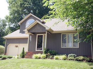 15 Pineburr Ct, Greensboro, NC 27455