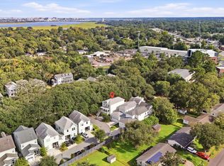 1025 Avenue Of Oaks, Charleston, SC 29407