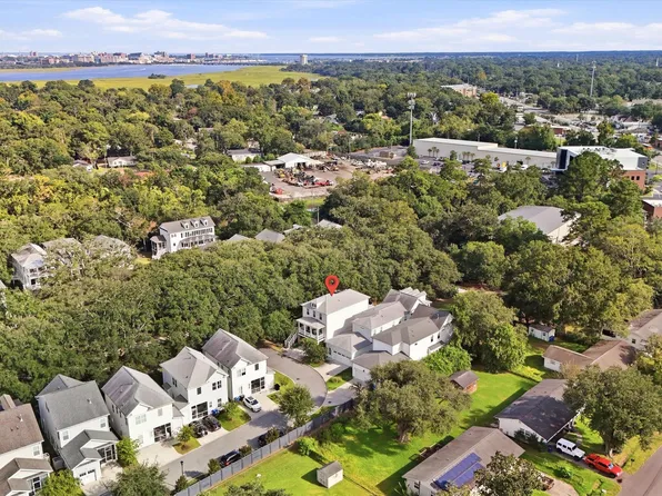 1025 Avenue Of Oaks, Charleston, SC 29407