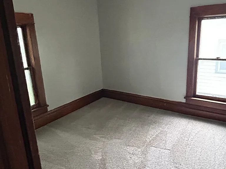 732 Denver St — Photo 6