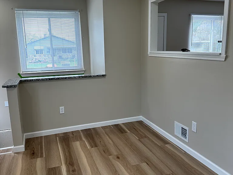 21173 Woodward St — Photo 5