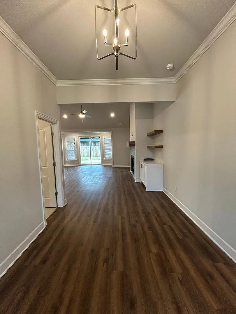 Beautiful Modern Home in Pea Ridge! — Photo 2