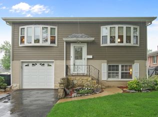 1115 S Ridge Ave, Arlington Heights, IL 60005