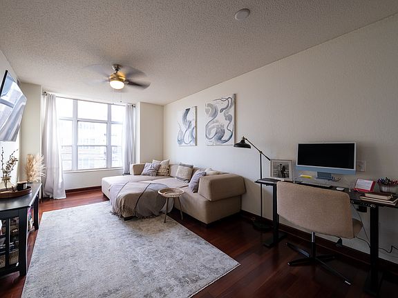 4th image of 310 E 18th St APT 202
