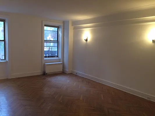 Rented by Everrock Equities | media 25