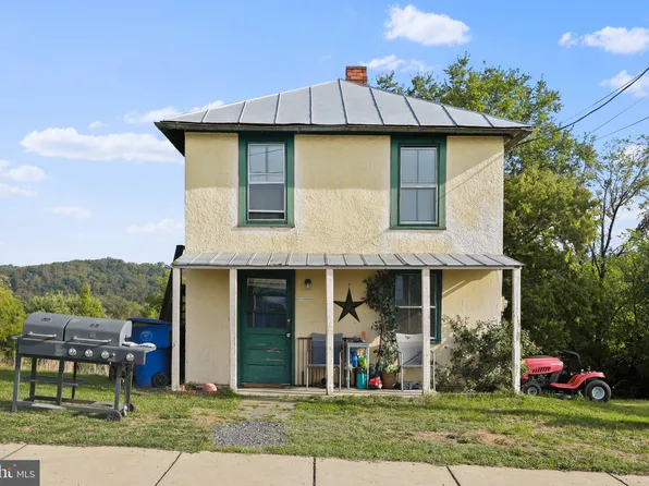 52 W Strasburg Rd, Front Royal, VA 22630