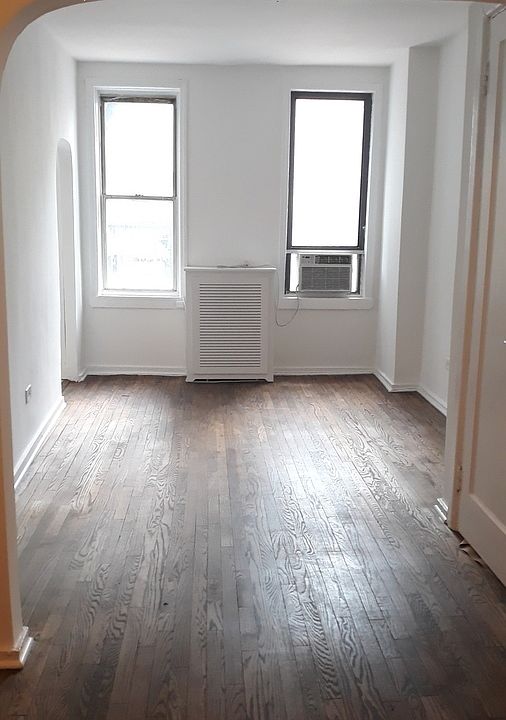 1st image of 1005 2nd Ave APT 2F