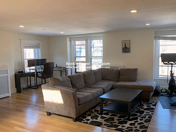 134 Marlborough St. #4 Boston - Back Bay Unit Photo 2