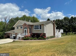 619 Ridge Rd, Shoemakersville, PA 19555