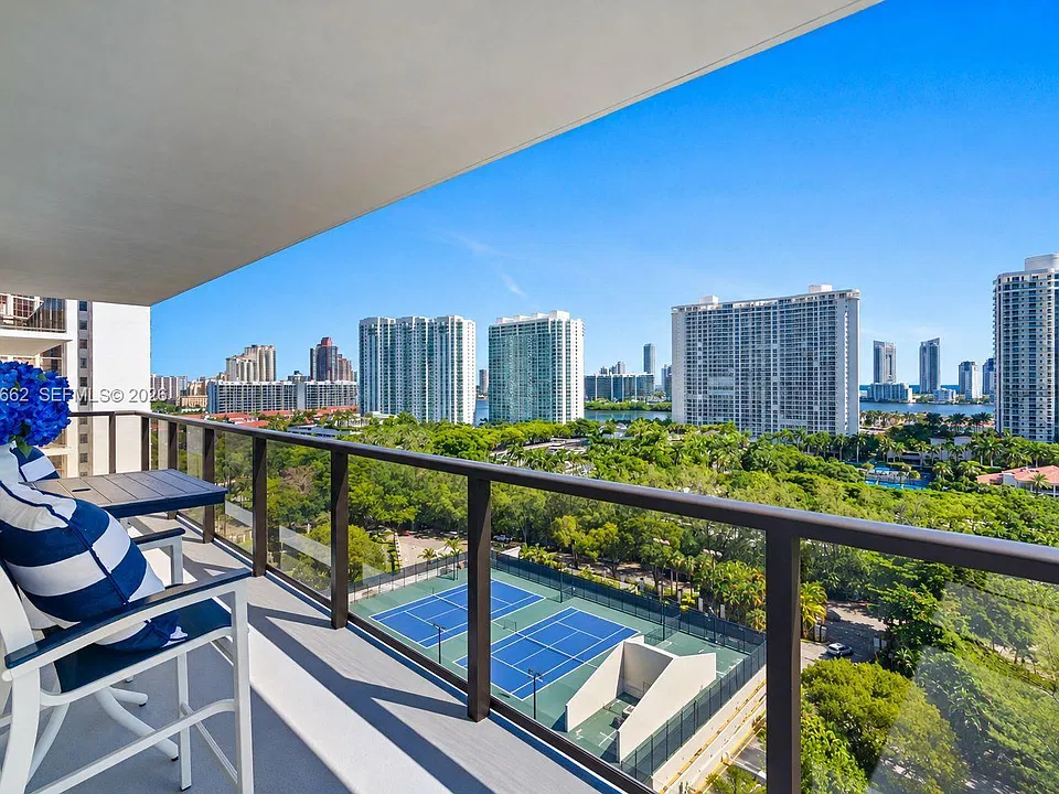 18151 NE 31st Ct #1701