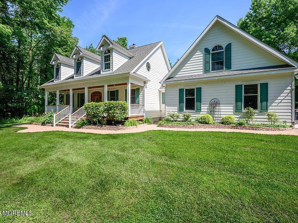 1st image of 250 Bennett Road