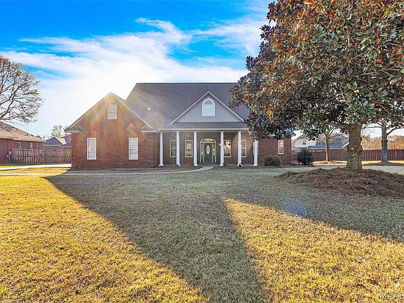 3rd image of 252 Magnolia Rdg