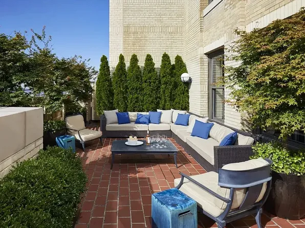 1 Hanson Place image 8 of 18