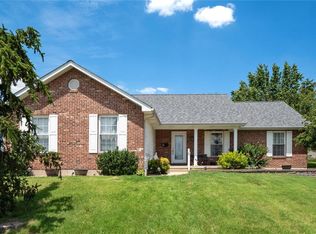 501 Arch View Ct, Columbia, IL 62236