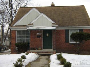 1385 W Troy St, Ferndale, MI