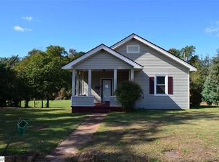 13 Lawrence St, Lyman, SC 29365