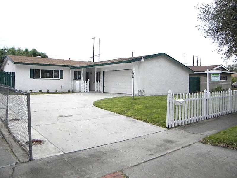 1st image of 423 Mulvihill Ave