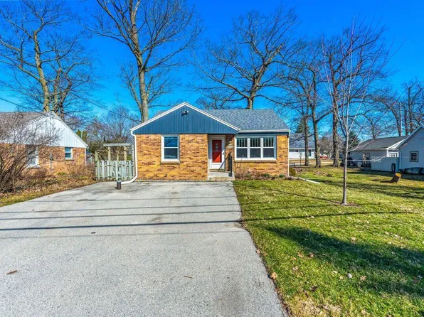 N26W27398 Prospect AVENUE, Pewaukee, WI 53072