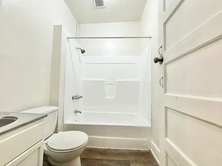 722 S Alvarado St #204 — Photo 5