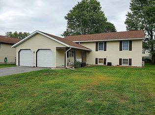 8006 Winfield Cir, Rome, NY 13440