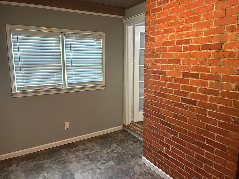 5309 Oakdale Ave — Photo 3