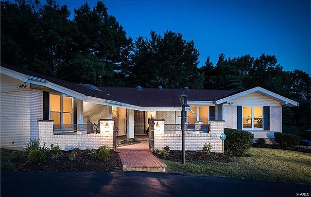 1st image of 12576 Glencroft Dr