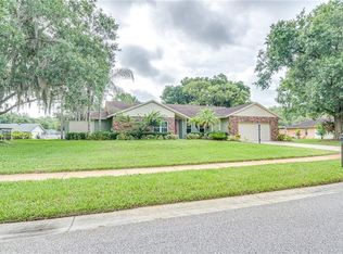 1245 Wisper Run Ct, Lutz, FL 33558