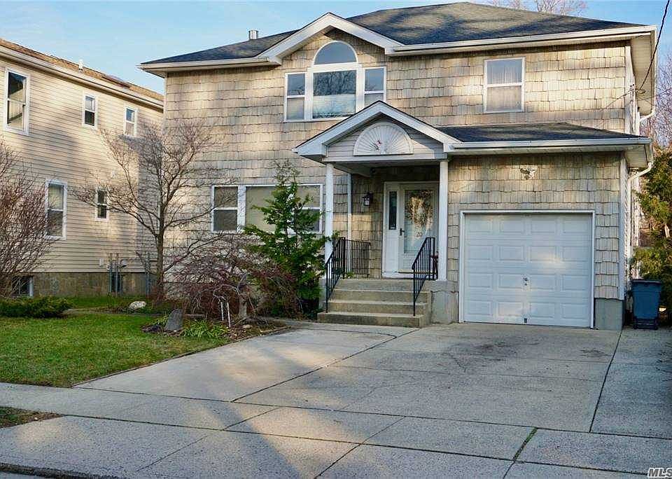 1st image of 20 Carlyle Pl