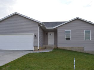 6614 Ohio St SW, Cedar Rapids, IA 52404