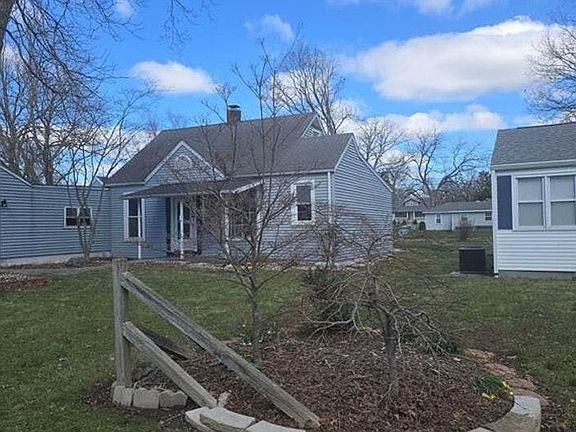 2nd image of 1431 Washington St
