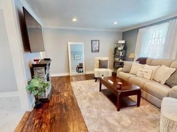 100 Clark Ct, Rutherford, NJ 07070