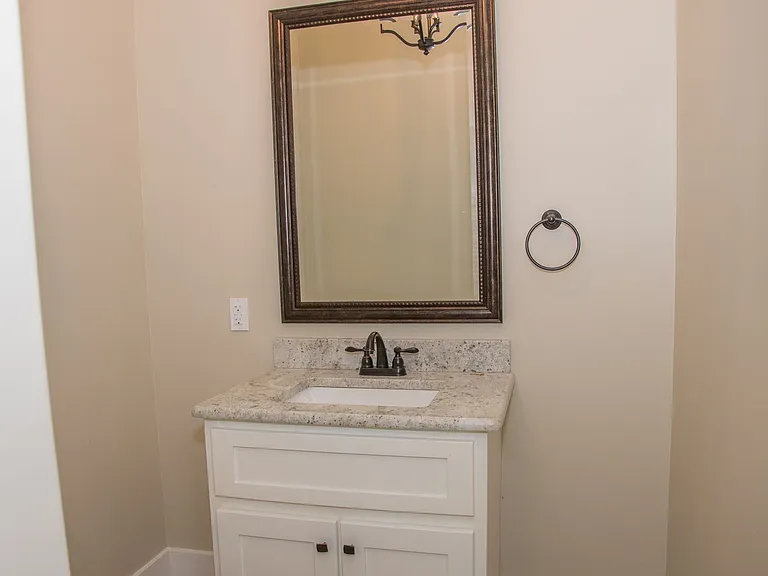 4269 Farmington Cv — Photo 20