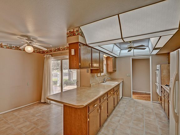 5th image of 10632 W Deanne Dr