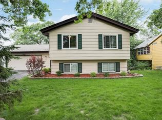 505 Springhill Rd, Saint Paul, MN 55127